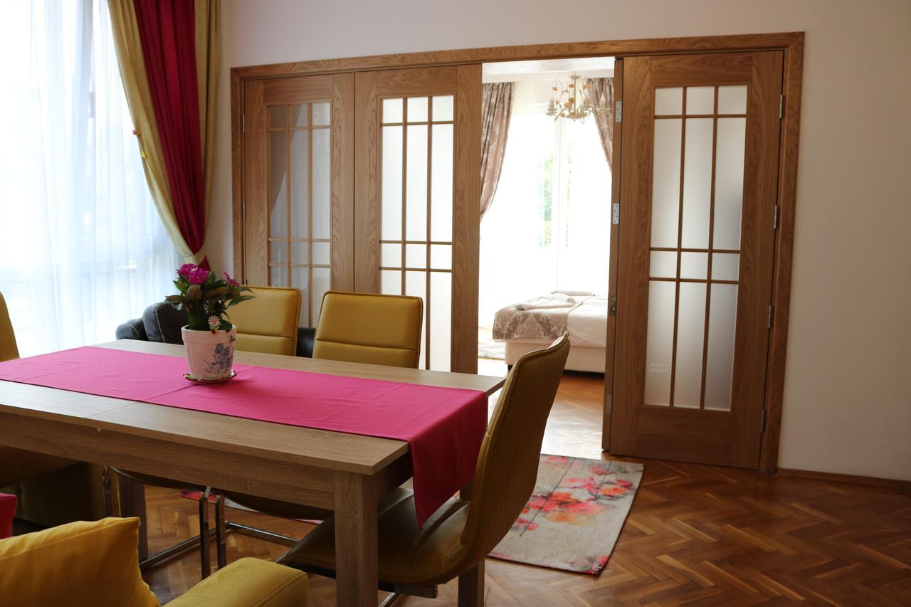 Sea Port Celebrity Apartment - Lets4Holiday Varna Exterior photo