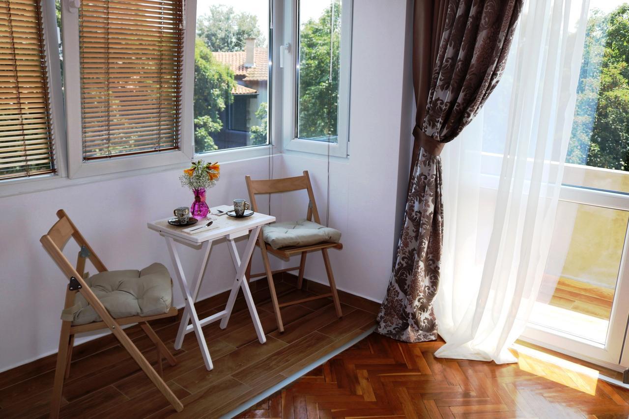 Sea Port Celebrity Apartment - Lets4Holiday Varna Exterior photo