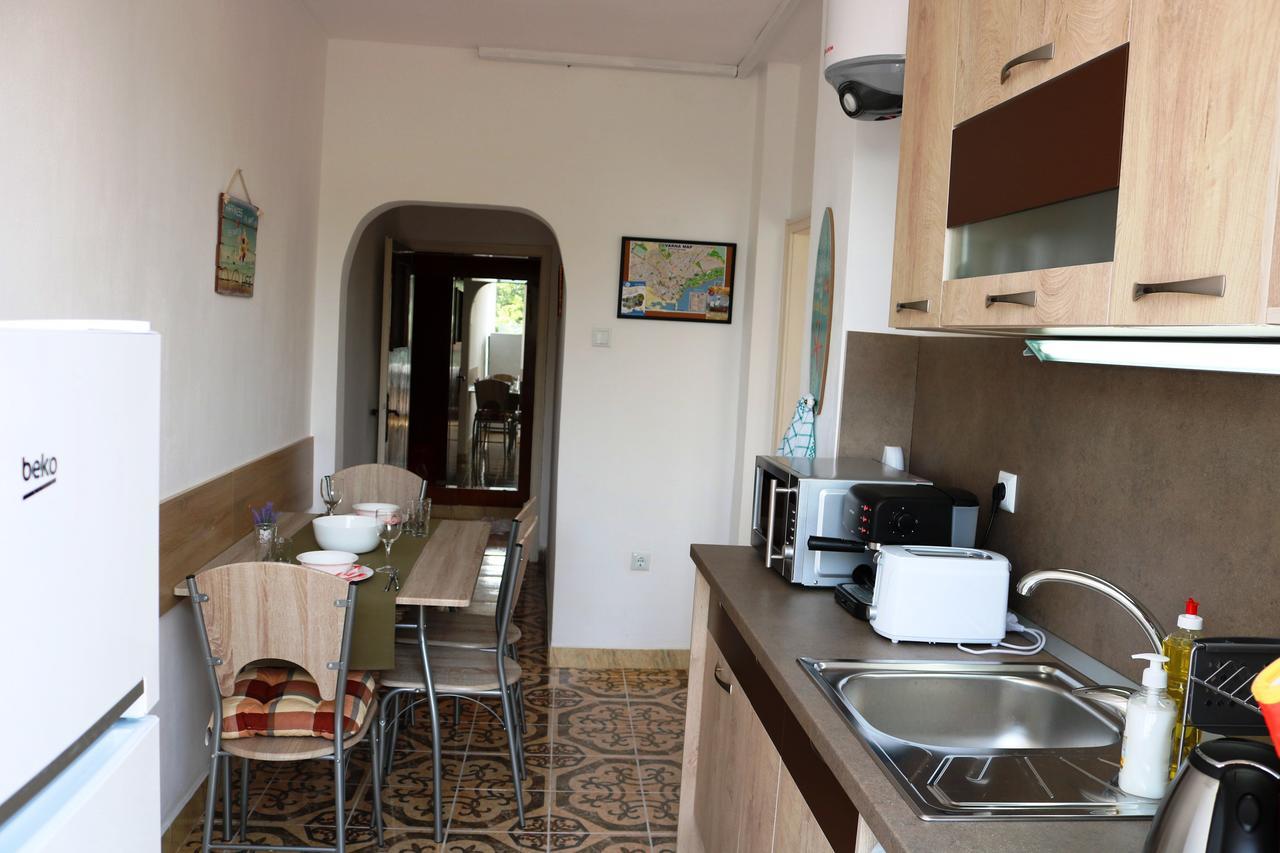 Sea Port Celebrity Apartment - Lets4Holiday Varna Exterior photo
